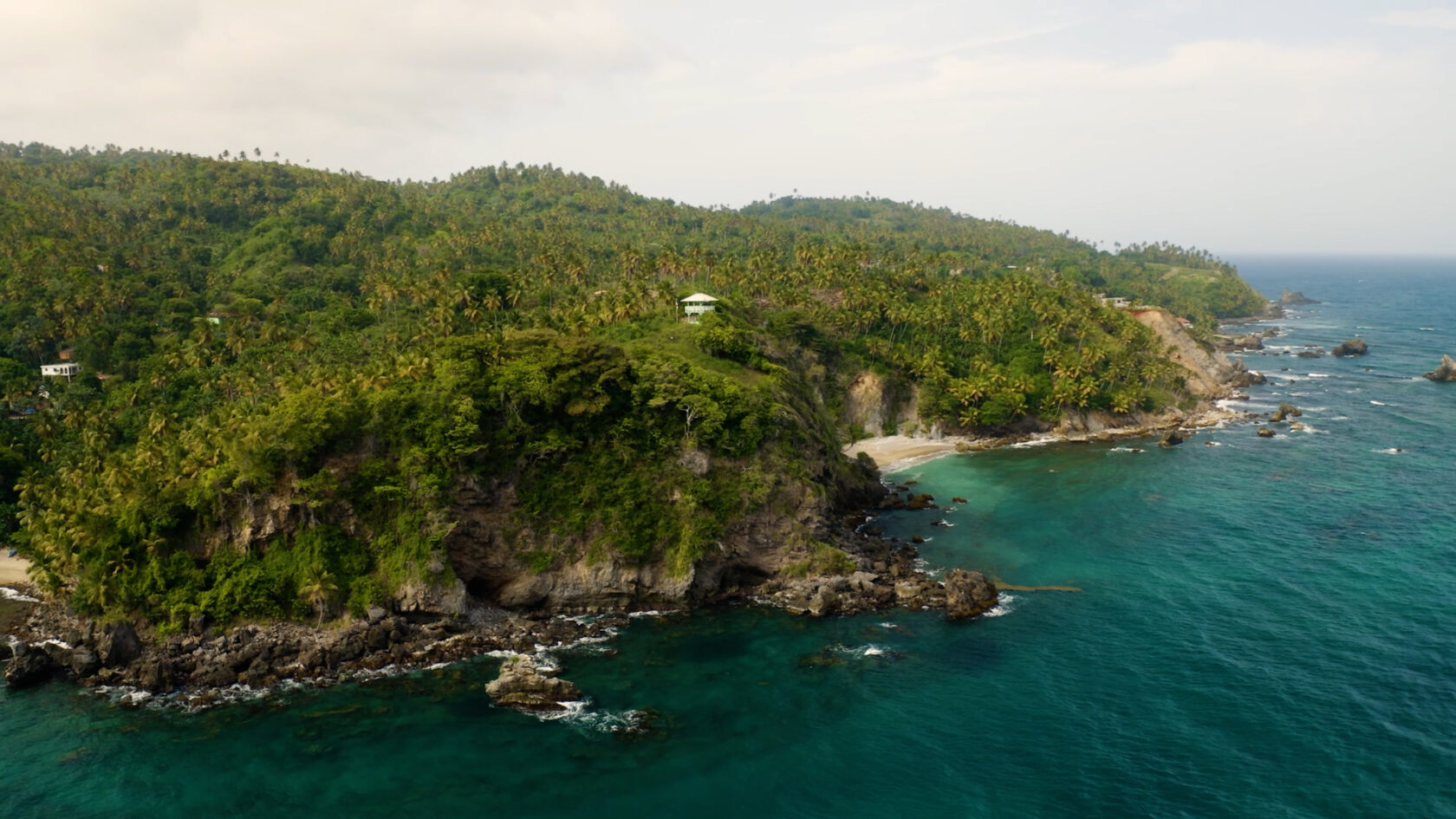 SAMANA_HEIST_PRORES_po kolorze.00_05_09_05.Still011