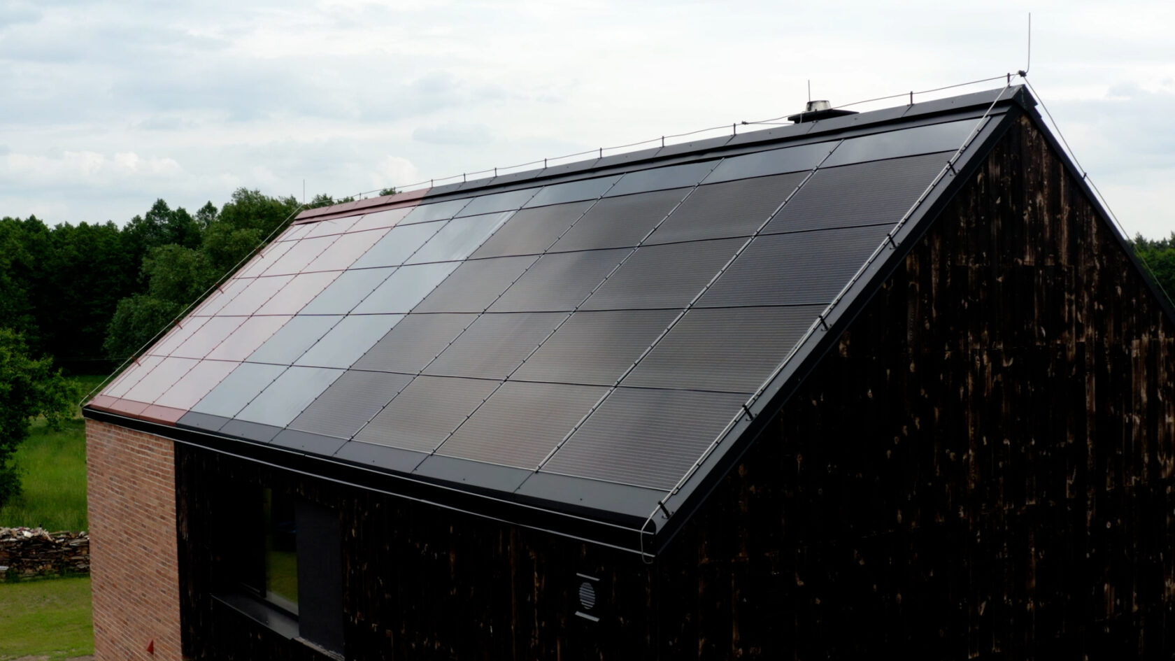 sunroof_poznan_bez napisow_tylko audio lektor.00_00_25_20.Still003