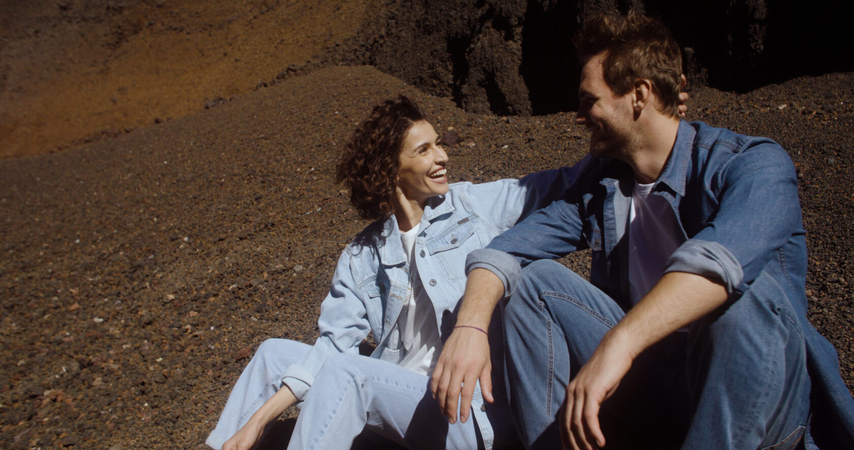 volcano_domki__prores 444_no logo_08_02_2023.00_00_59_19.Still017