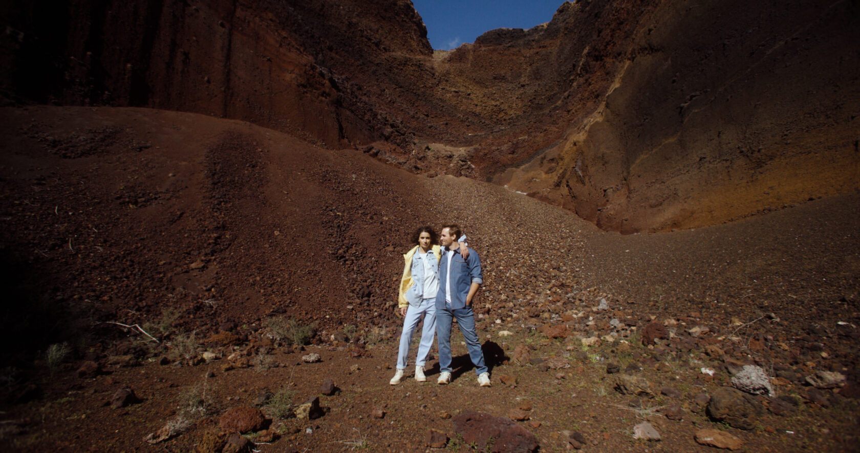 volcano_domki__prores 444_no logo_08_02_2023.00_01_07_24.Still018